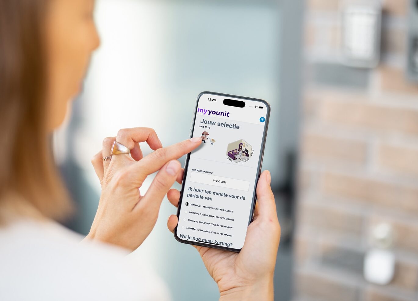 De huurder boekt een ruimte